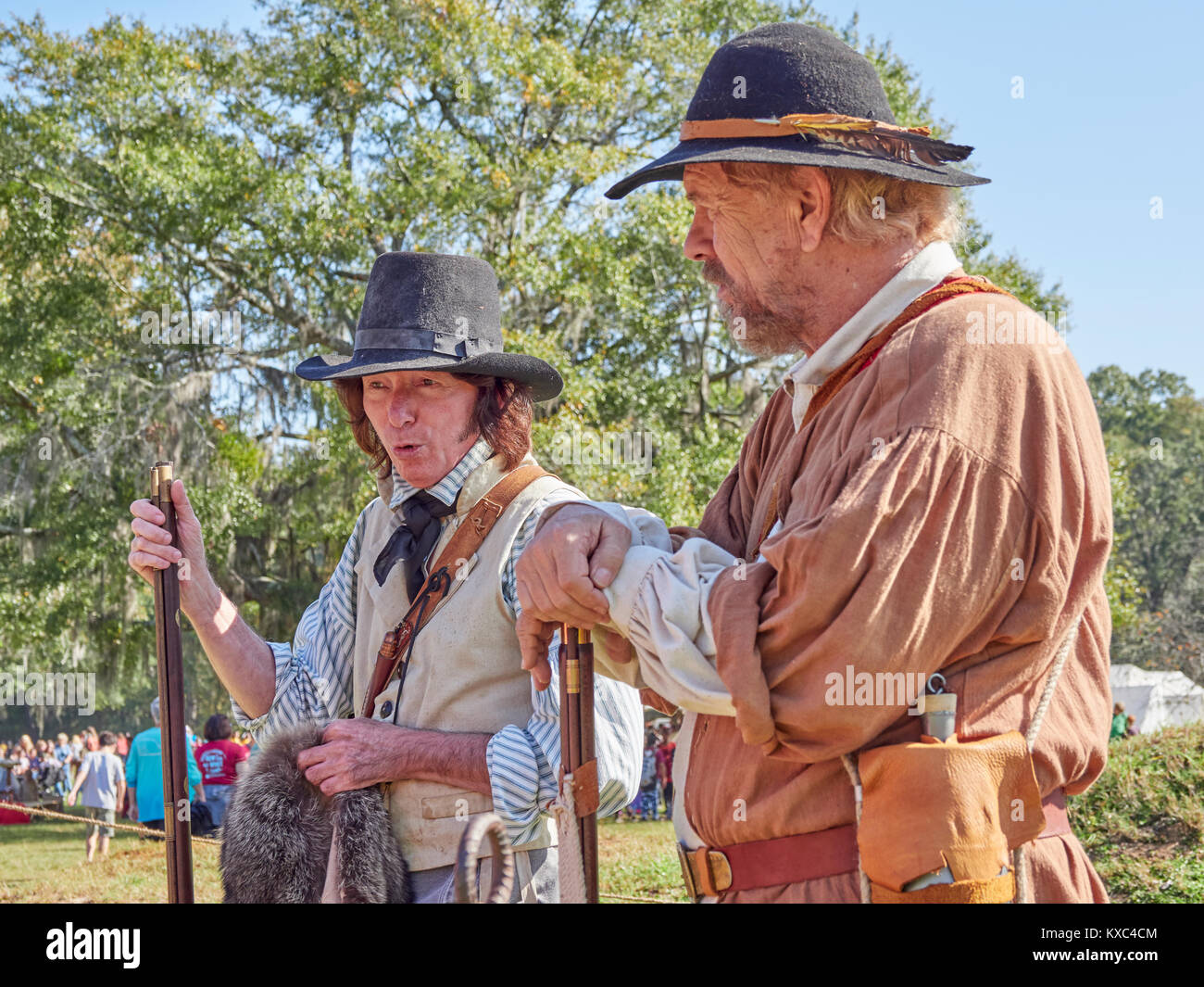 Historiker und Geschichte reenactor oder Schauspieler, Al Bouler, schildert Davy Chrockett während der alten Grenze Tage in Wetumka Alabama in den USA. Stockfoto