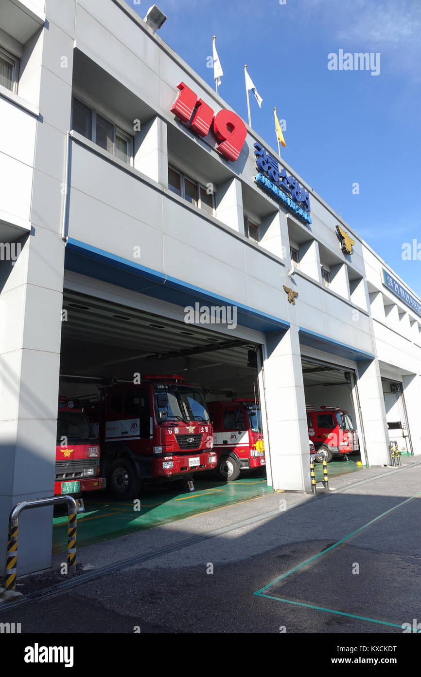 Dieses Foto, das am 3. Oktober 2015 mit einer Sony RX10 Kamera aufgenommen wurde, zeigt eine Szene oder ein Ereignis mit klaren, hochwertigen Aufnahmen, die die Fähigkeiten der Kamera widerspiegeln. Stockfoto