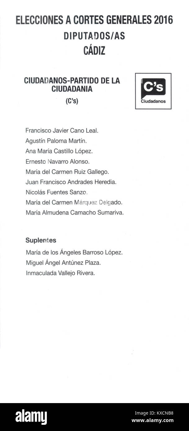 Dieses Bild zeigt einen Wahlgang 2016 aus Cádiz, Spanien, bei den Parlamentswahlen. Der Wahlgang hebt die Partei C hervor, die zu dieser Zeit ein wichtiger politischer Akteur in Spanien war, und die Wahlentscheidungen der Wähler während der Wahl hervor. Stockfoto