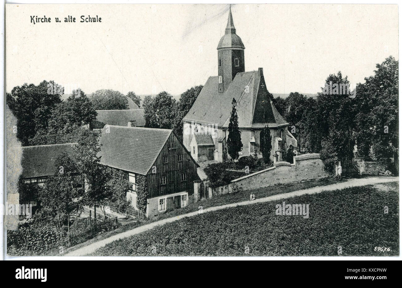 20600 - Dittmannsdorf 1917-Kirche und alte Schule-Brück&Sohn Kunstverlag Stockfoto