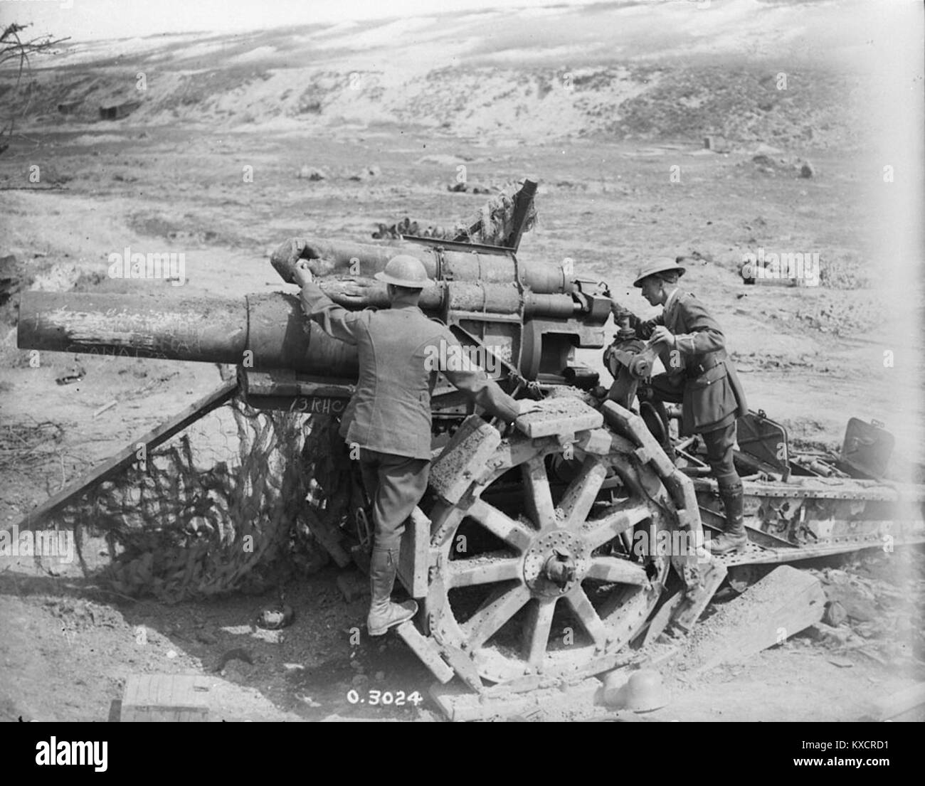 Die 21 cm große Morser 16 war eine deutsche schwere Artillerie, die während des Ersten und Zweiten Weltkriegs eingesetzt wurde und für ihre mächtigen Langstreckenbombardements bekannt war. Stockfoto Die 21 cm große Morser 16 war eine deutsche schwere Artillerie, die während des Ersten und Zweiten Weltkriegs eingesetzt wurde und für ihre mächtigen Langstreckenbombardements bekannt war. Stockfoto