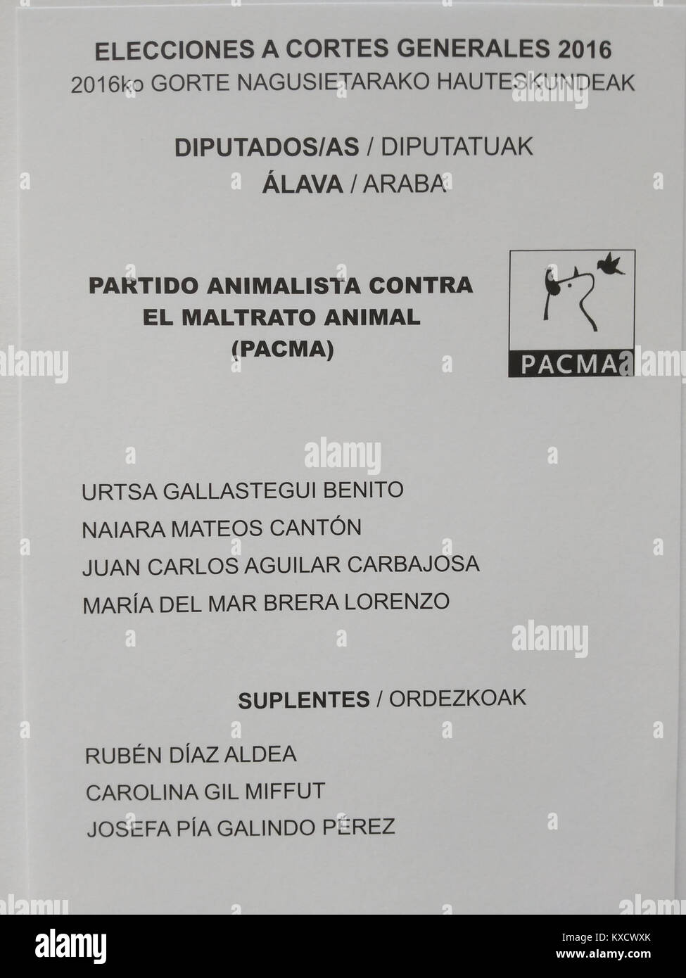 Dieses Foto zeigt einen Moment der PACMA-Veranstaltung 2016 in Álava, Spanien. Das Bild zeigt die politische Versammlung, wobei der Schwerpunkt auf der sozialen und politischen Bedeutung der Veranstaltung liegt. Stockfoto
