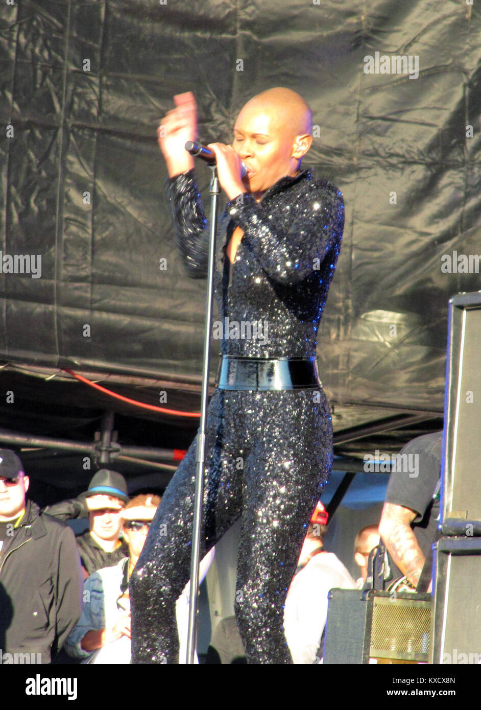 Foto der britischen Rockband Skunk Anansie, die beim Musikfestival „Rock Over Wolga“ in Russland auftritt, einem Open-Air-Konzert mit internationalen Künstlern. Stockfoto