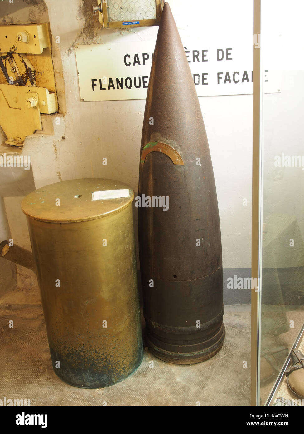 420 mm shellcase Für 1000 kg Granate in deutschen Skoda 100000 kg Canon, wohin nach l'ouvrage de Schönenbourg, Kasematte 35-3 - Marckolsheim, Foto 2 feuerte verwendet Stockfoto