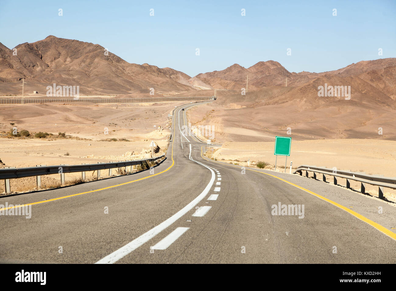 Straße in der Wüste Stockfoto