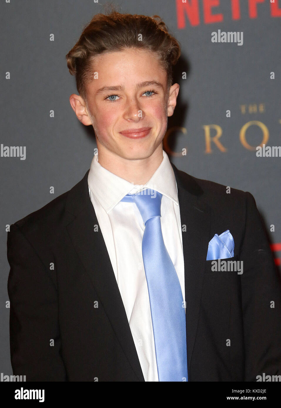 21.November 2017 - Finn Elliot Teilnahme an "die Krone" Saison 2 Weltpremiere, Odeon Leicester Square in London, England, Großbritannien Stockfoto