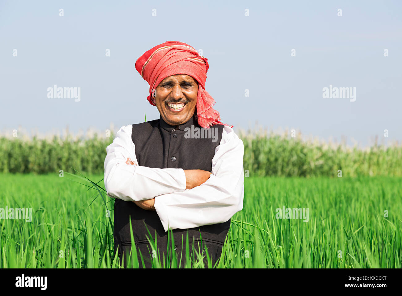 Lächelnd 1 Indischen ländlichen Bauern Mann Farm Haryana, Indien Stockfoto