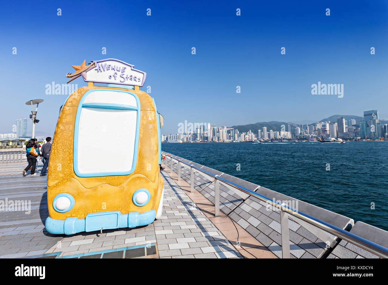 HONG KONG, CHINA - 21. Februar: Toy Bus an der Avenue of Stars am 21 Februar, 2013 in Hongkong, China. Avenue der Stars ist eine der wichtigsten zu Stockfoto