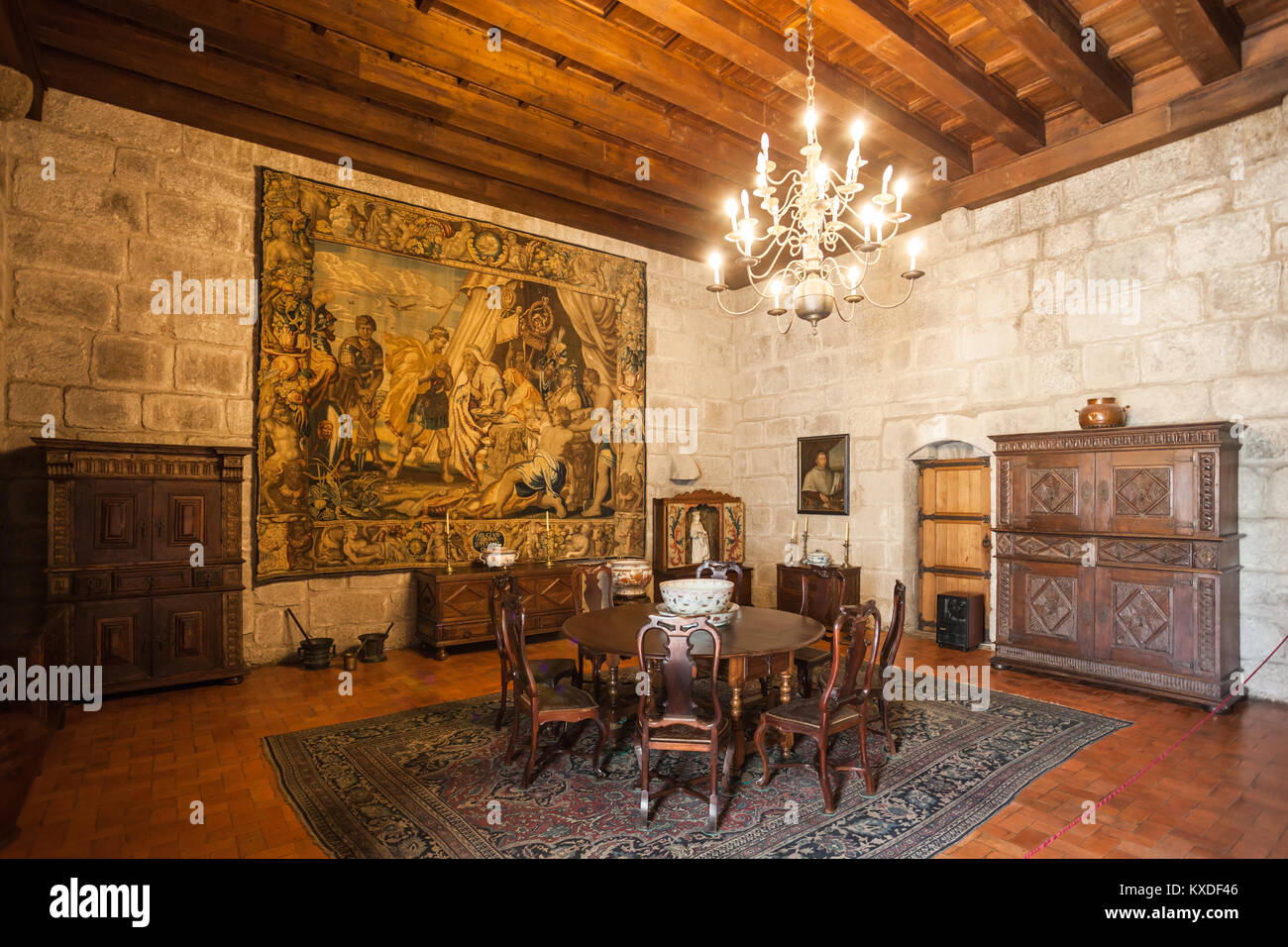 GUIMARAES, PORTUGAL - 11. Juli: Im Palast der Duques von Braganza am 11. Juli 2014 in Guimaraes, Portugal Stockfoto