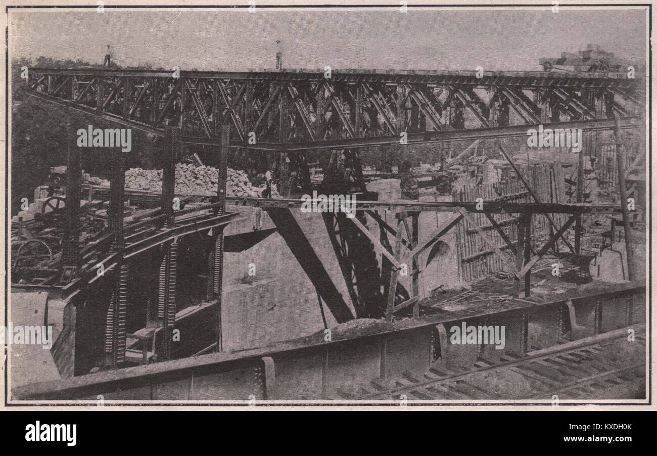 Der Stahl Kranbahn, Eis Tore auf der linken Seite Stockfoto