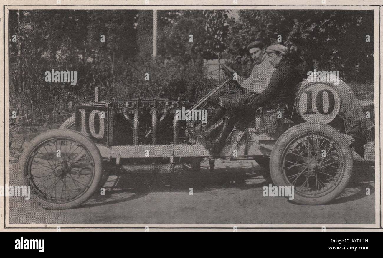 Wagner auf seiner 100-Horse-Power Darracq Racer, die in 4 Stunden, 50 Minuten, 10 Sekunden ⅖ gewann einer durchschnittlichen Geschwindigkeit von 0 km/H… Stockfoto