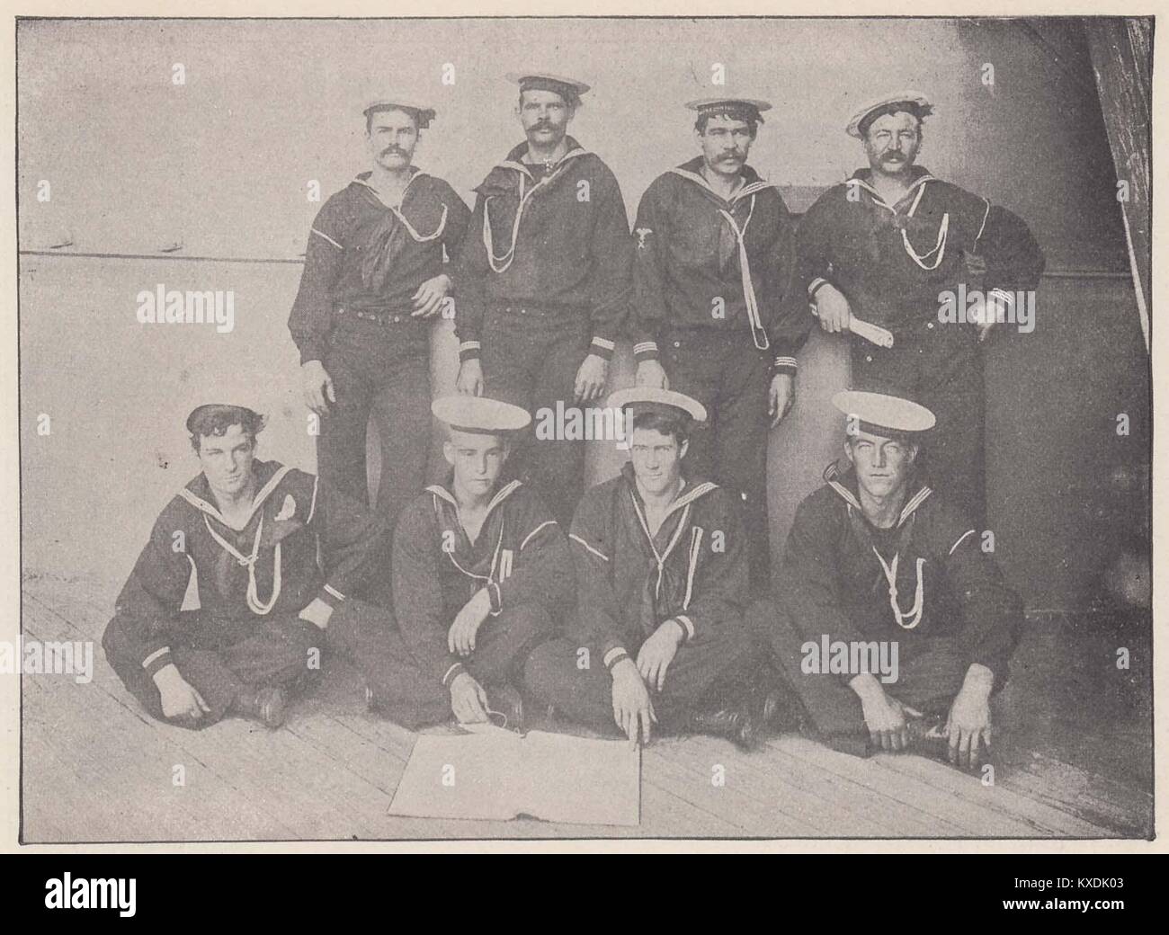 Gunners des Massachusetts - Solange die Kriegsschiffe der Vereinigten Staaten sind besetzt mit Seeleuten, wie das oben das Land hat… Stockfoto