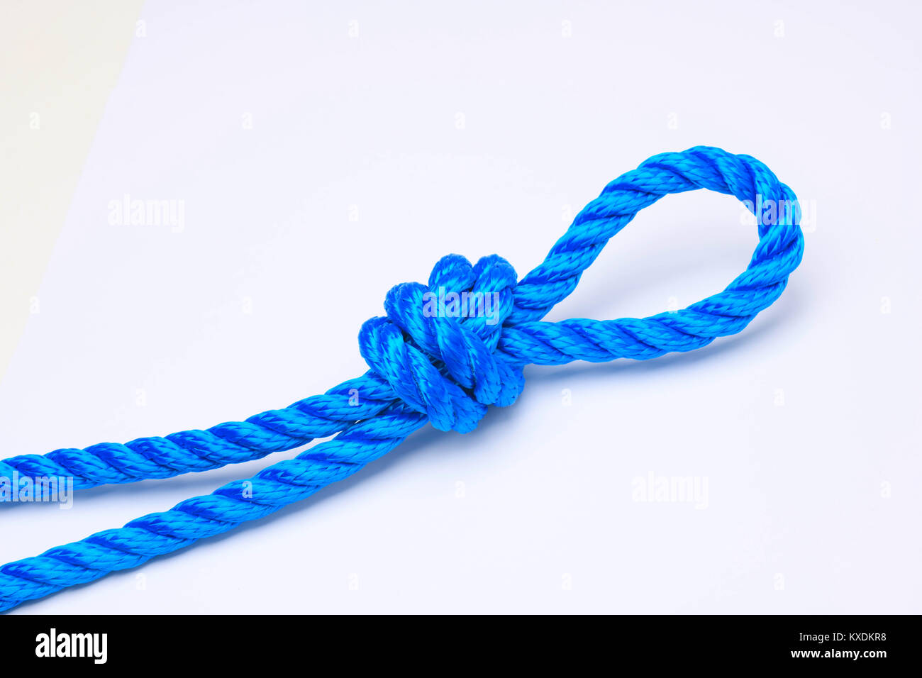 Abbildung 8 Knoten in blauen Seil Stockfoto