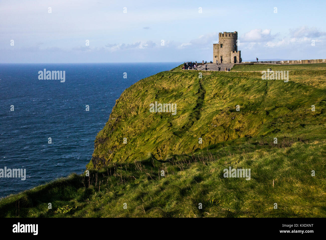 O'Brien's Tower, Cliffs of Moher, County Clare, Irland Stockfoto