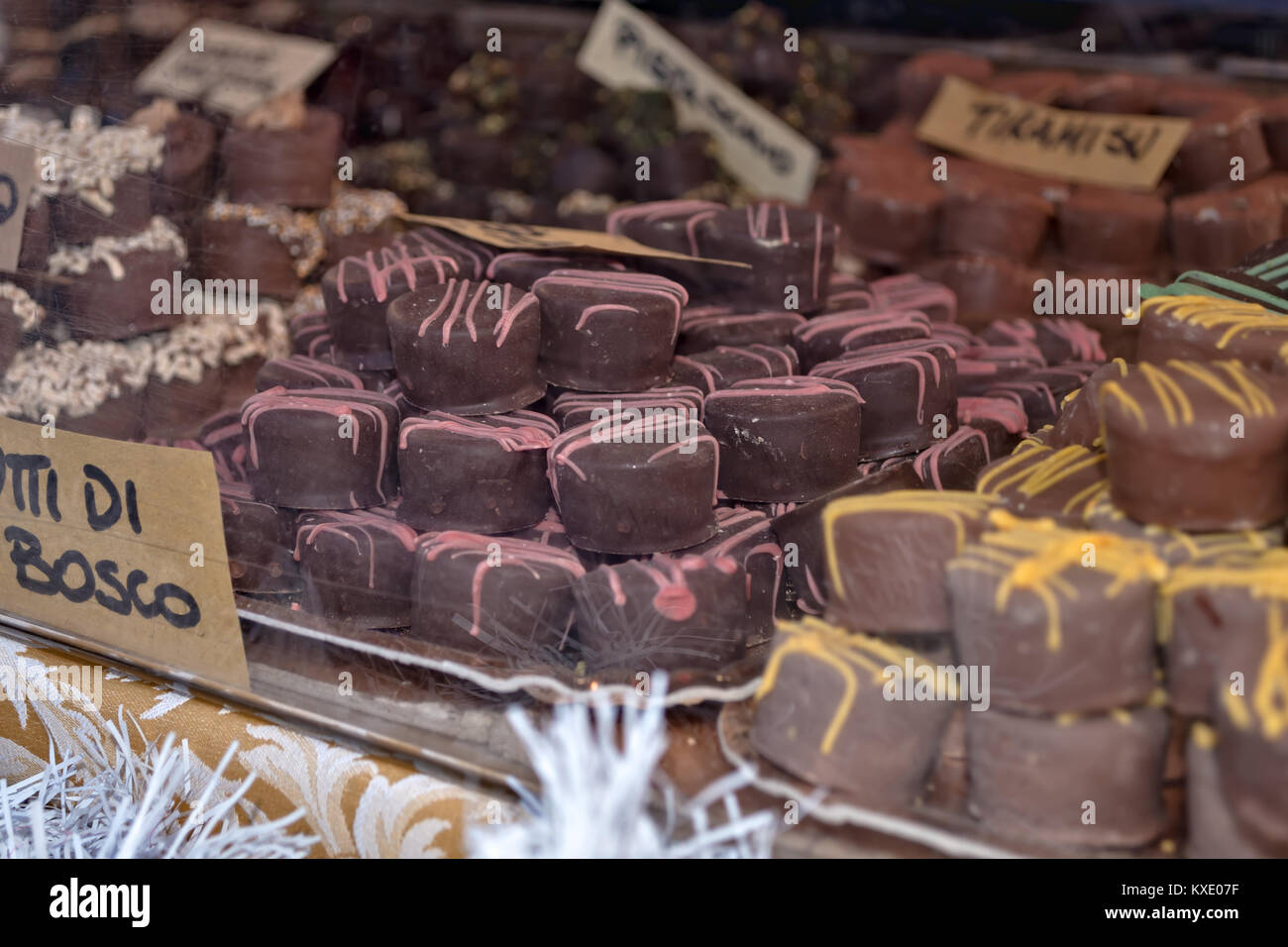Wilde Früchte Pralinen auf Weihnachtsmärkten Stockfoto