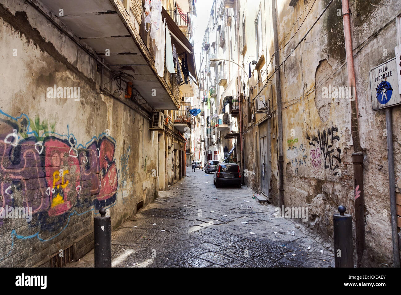 Blick auf die Straße der Altstadt in Neapel, Italien Europa Stockfoto