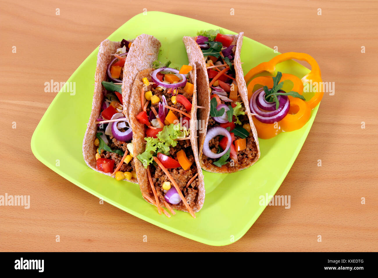 Drei Tacos auf Platte fast food Stockfoto