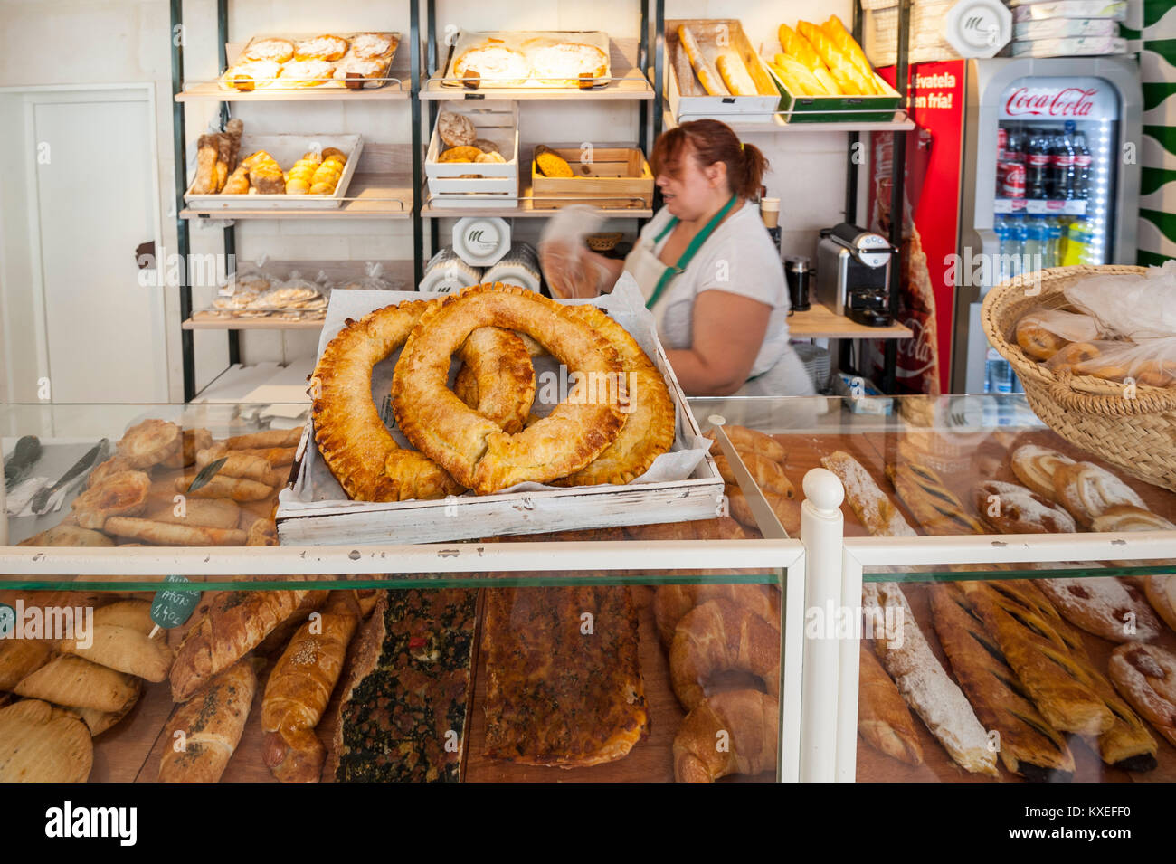 In einer Bäckerei in Mahon, Menorca, Balearen, Spanien Stockfoto