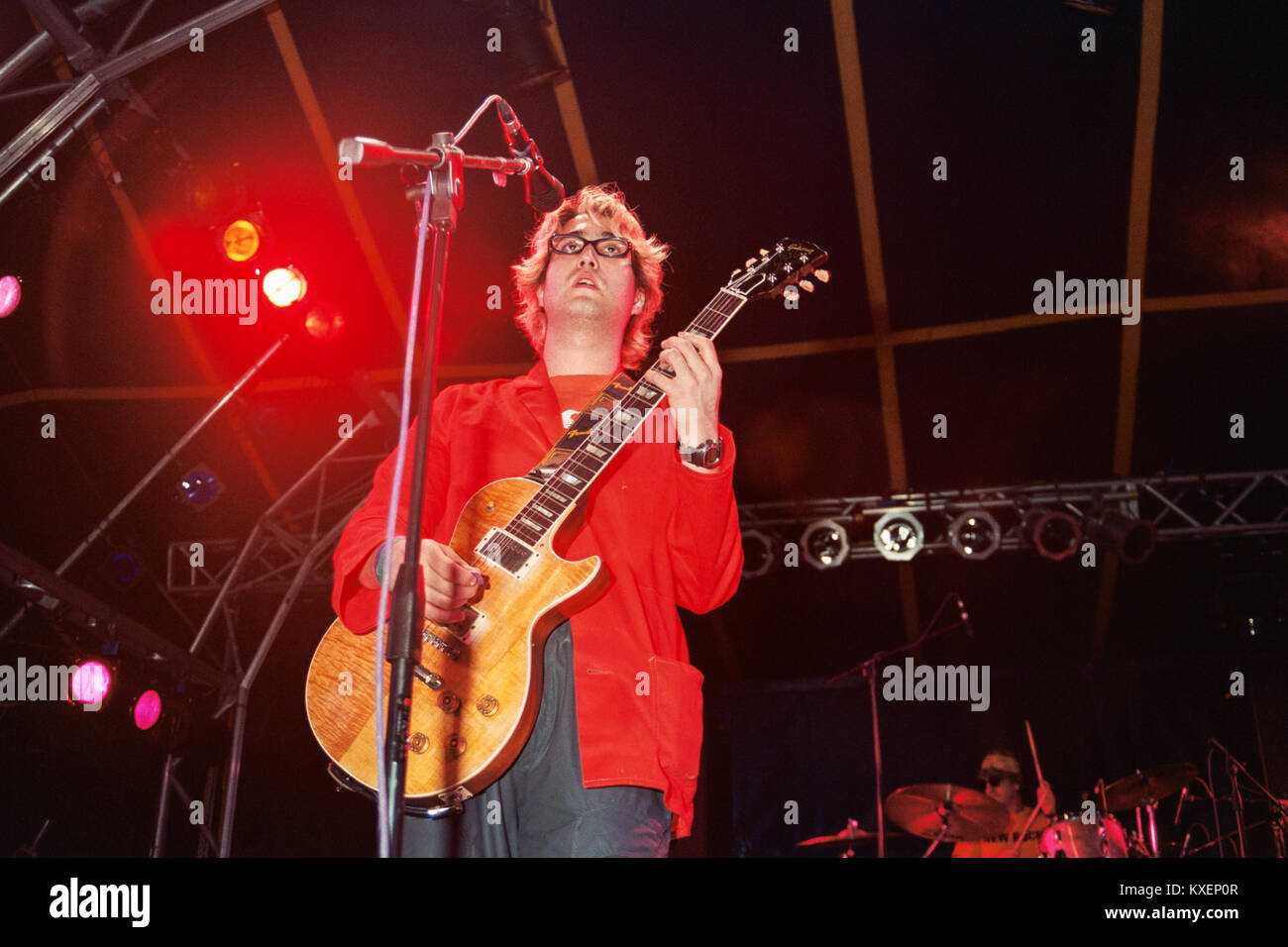 Sean Lennon spielend auf dem Glastonbury Festival 1998, Somerset, England, Vereinigtes Königreich. Stockfoto