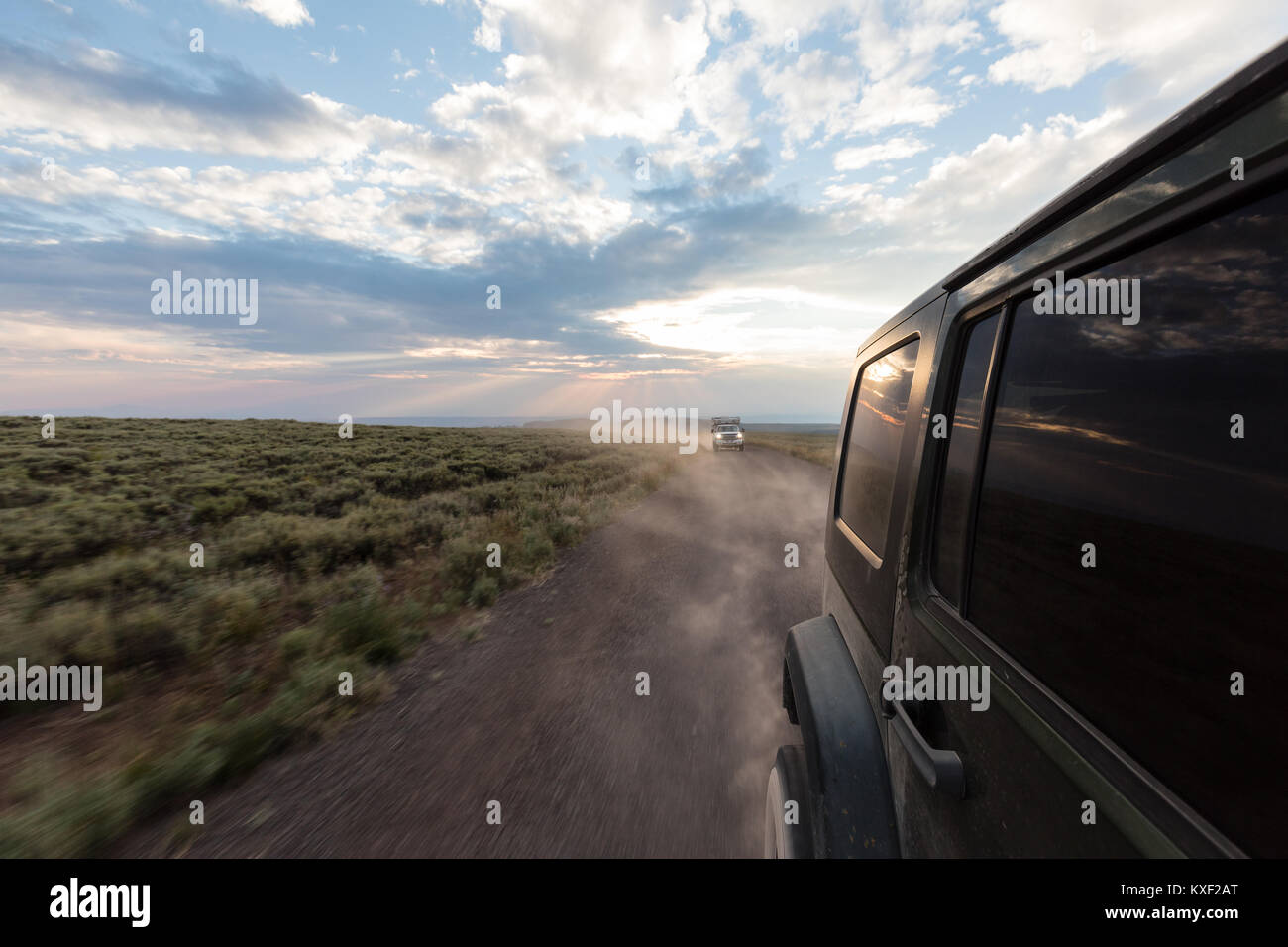 Zwei Lkw Tauchgang entlang einem Feldweg in Steens Mountain, Oregon. Stockfoto