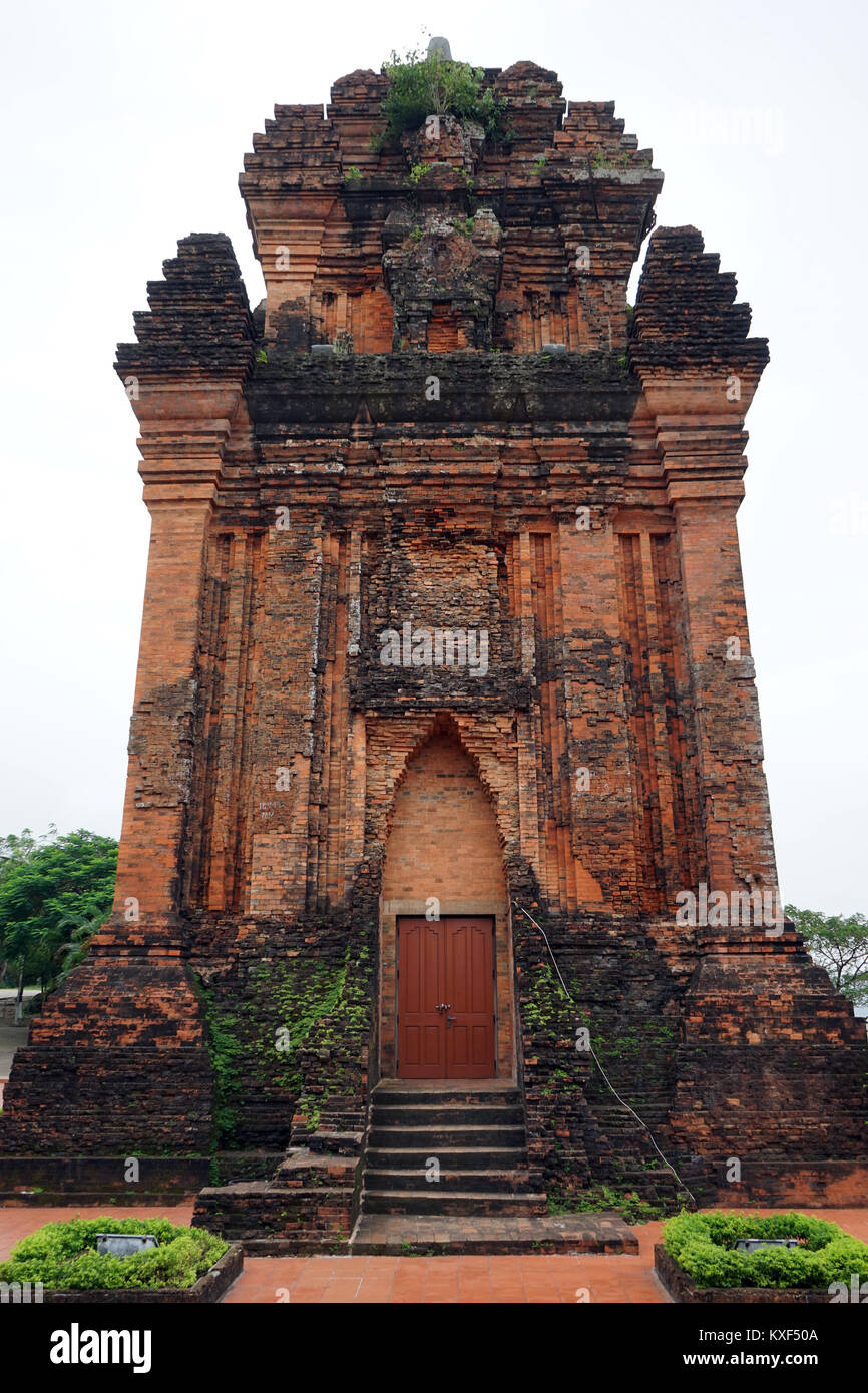 Cham Turm auf Nhan Berg in Tuy Hoa, Vietnam Stockfoto