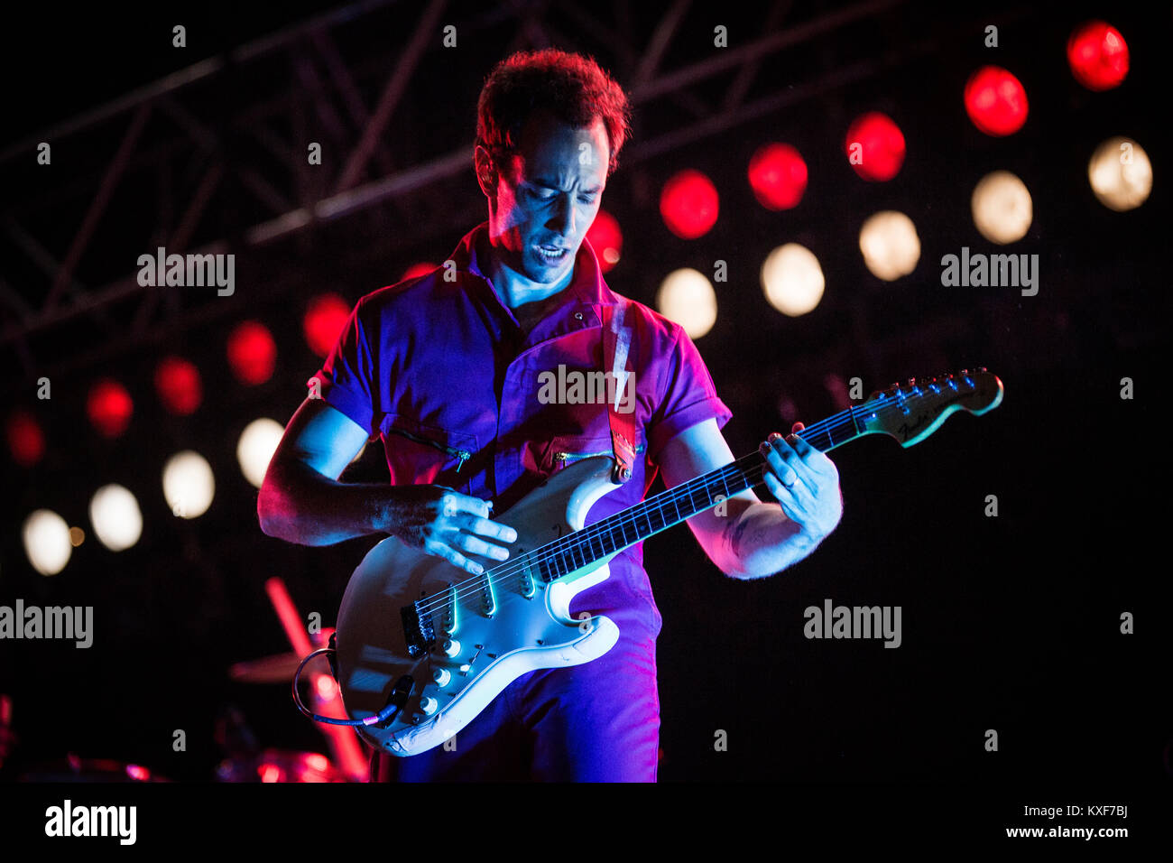 Die amerikanische Rockband The Anschläge führt ein Live Konzert in der spanischen Musik Festival Primavera Sound 2015 in Barcelona. Hier Gitarrist Albert Hammond, Jr. ist pictued live auf der Bühne. Spanien, 31/06 2015. Stockfoto