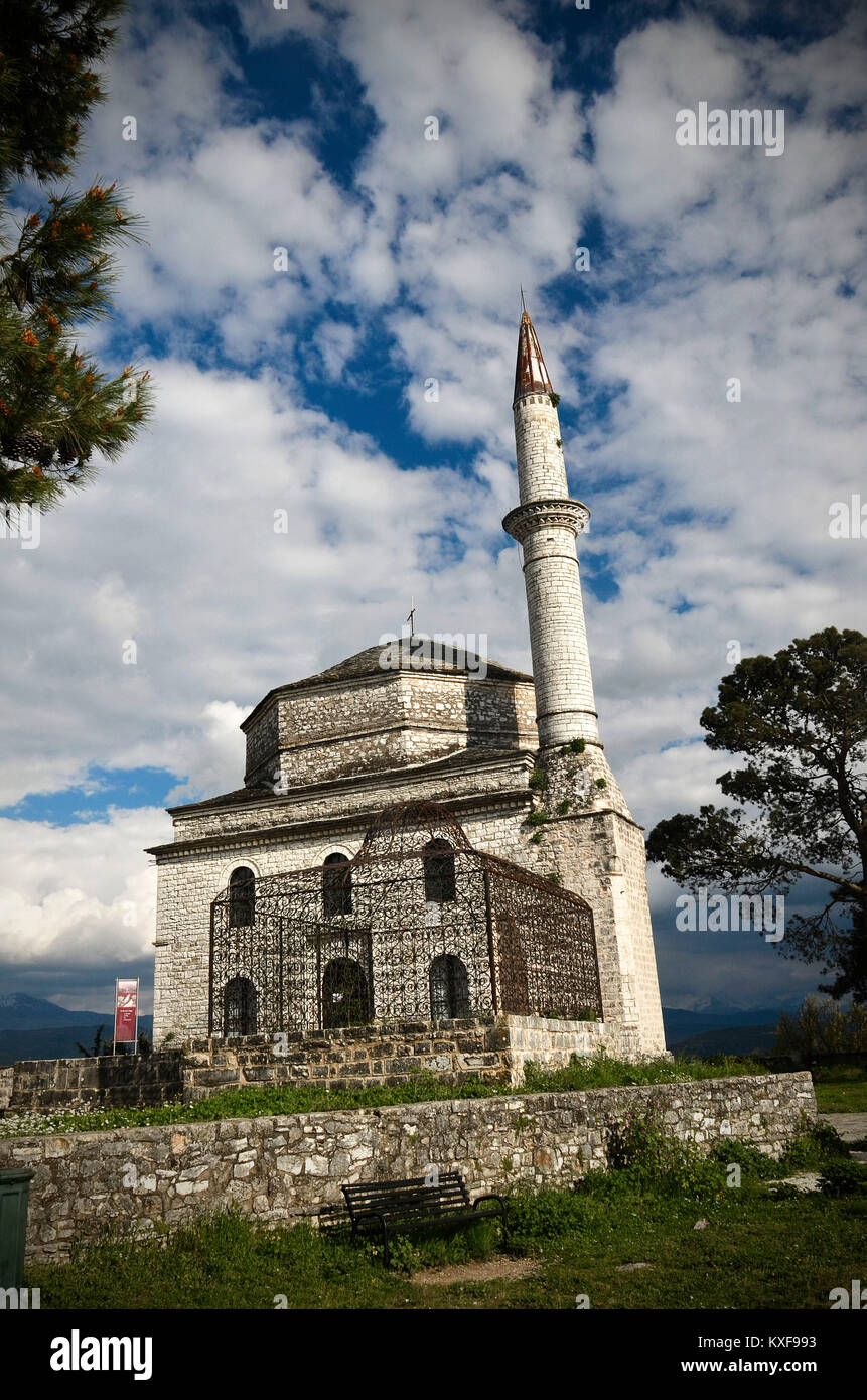 Die fethiye Mosqueis eine osmanische Moschee in Ioannina, Griechenland. Stockfoto