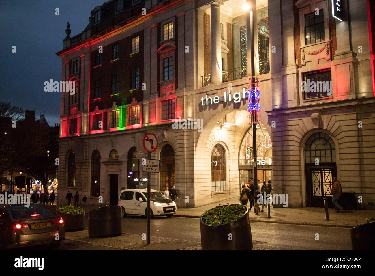Das Licht Shopping und Entertainment Centre und Braun Brasserie & Bar Restaurant in Leeds City Centre Stockfoto