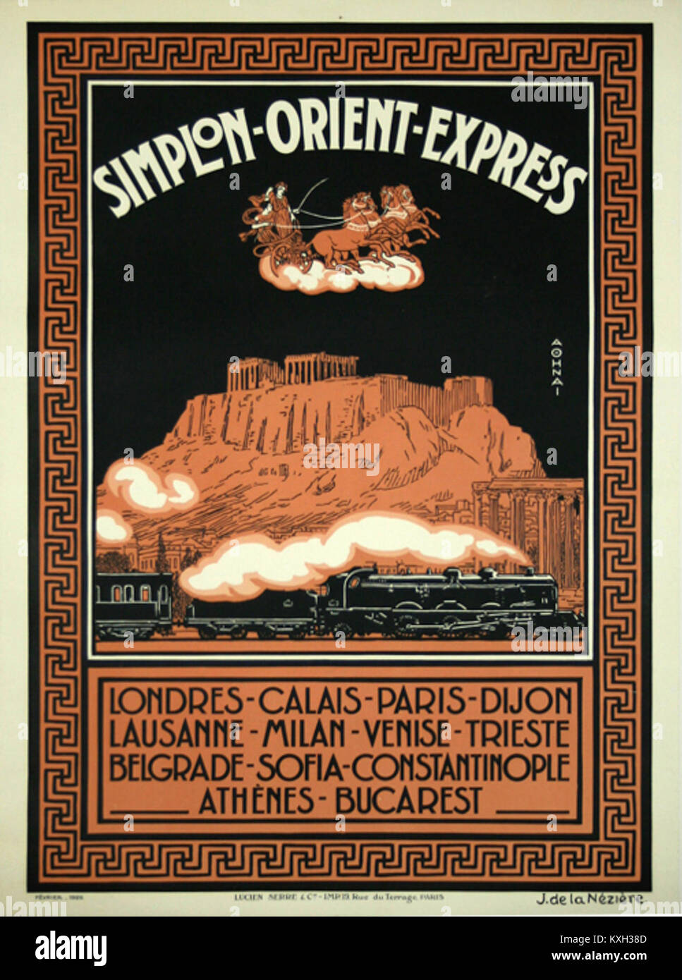 Ein Vintage-Reiseplakat, das Joseph de La Nézière 1926 für die Bahnstrecke Simplon-Orient-Express nach Athen (Ἀθῆναι) entwarf, auf dem der Zug an klassischen griechischen Ruinen vorbeifährt und Typografie in griechischer Schrift zeigt. Stockfoto