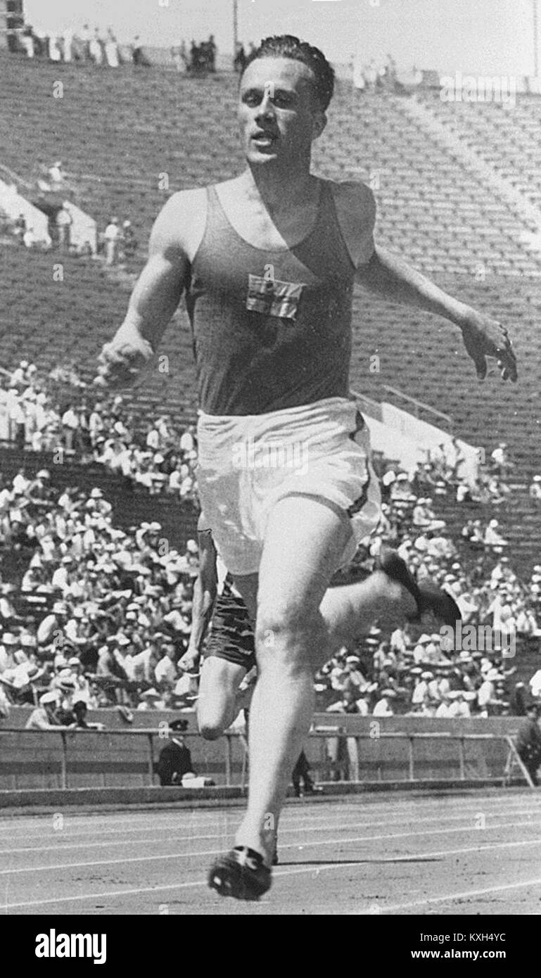 Porträt des finnischen Zehnjährigen Akilles Järvinen, eines Olympiasiegers aus dem frühen 20. Jahrhundert, der für seine Leistungen bei internationalen Leichtathletik-Events bekannt ist. Stockfoto