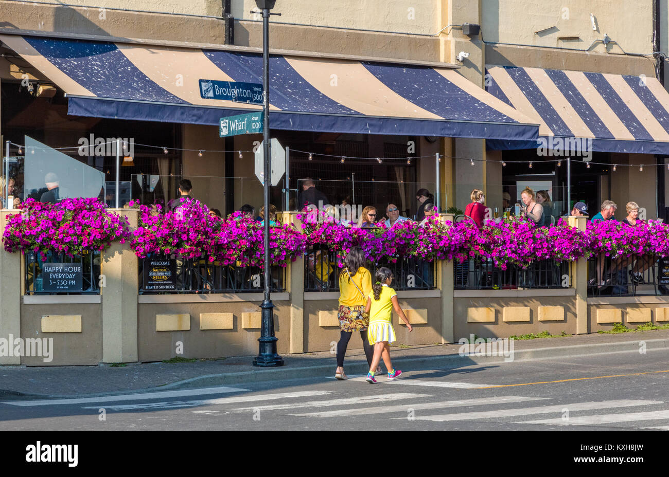 Outdoor Cafe in Victoria, der auch als Garden City auf Vancouver Island in British Columbia, Kanada bekannt Stockfoto