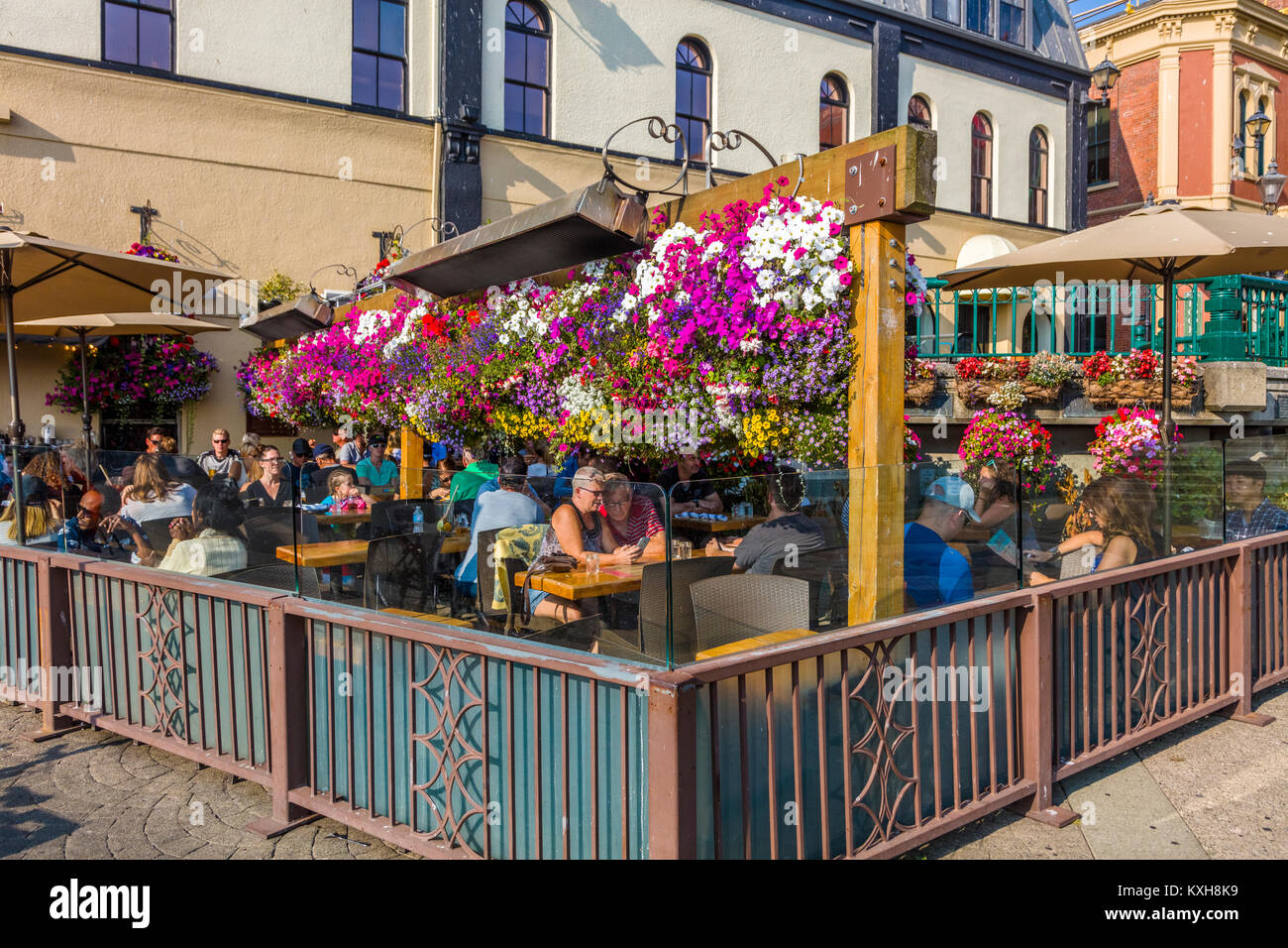 Outdoor Cafe in Victoria, der auch als Garden City auf Vancouver Island in British Columbia, Kanada bekannt Stockfoto