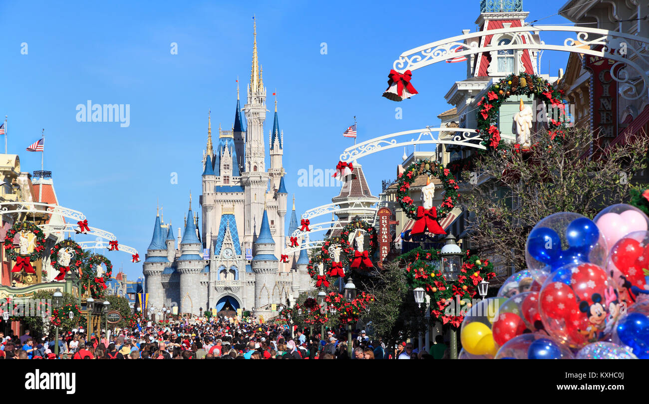 Main Street und Cinderella Schloss in Magic Kingdom, Disney, Florida Stockfoto