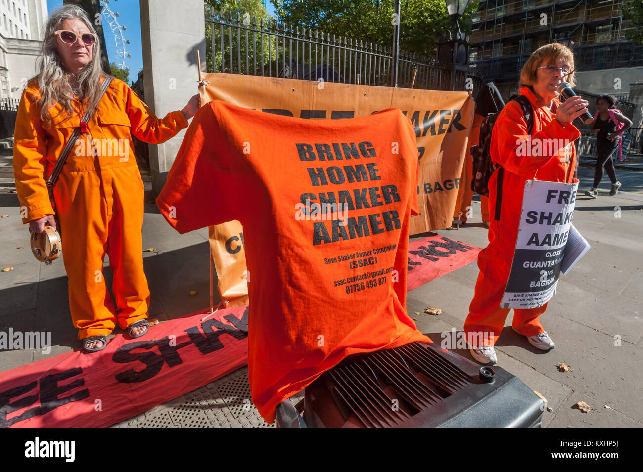 Freude Hurcombe des Save-Shaker Aamer Kampagne spricht über die Nachricht, dass Shaker Aamer, gefoltert und ohne Anklage oder Gerichtsverfahren statt für 14 Jahre in Guantanamo und Bagram ist freigegeben werden, sagte er sofort zurück zu seiner Familie gebracht werden sollte. Stockfoto