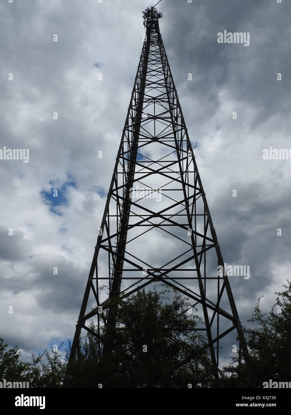 Der Grenzposten Rédics in Ungarn markiert die historische Grenze zu den Nachbarländern und repräsentiert die regionale politische und Grenzkontrollgeschichte. Stockfoto