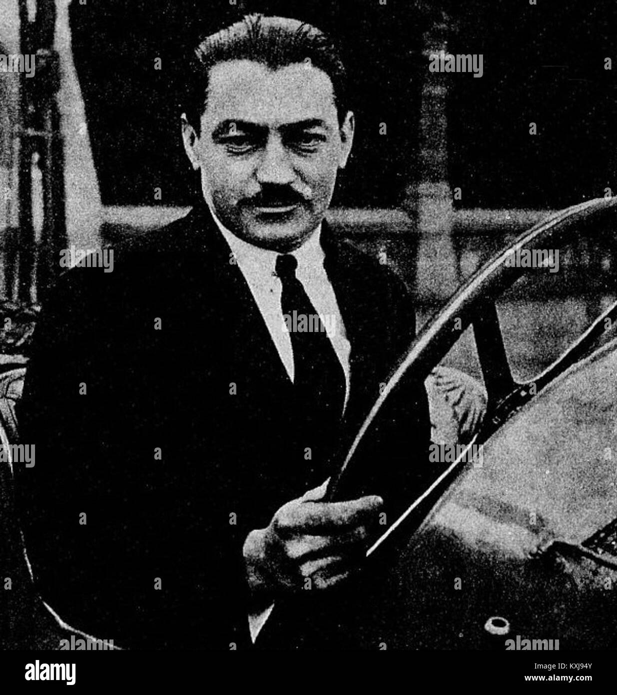 André Boillot gewann 1923 den Grand Prix ACF in der Tourismuskategorie in Tours, Frankreich, was die Geschichte des Motorsports Anfang des 20. Jahrhunderts repräsentiert. Stockfoto