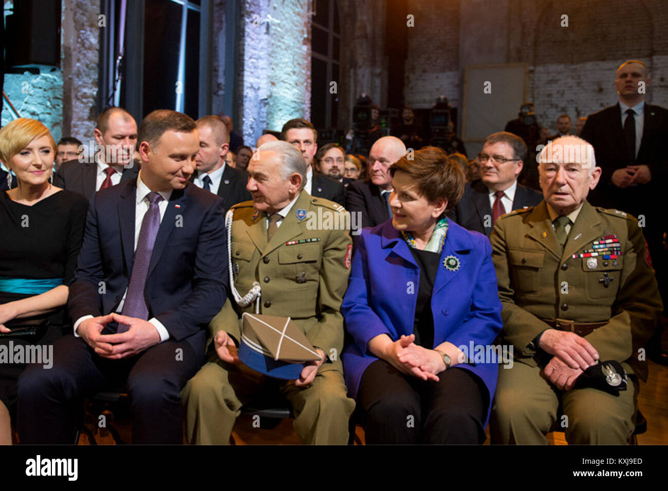 Foto der polnischen Politiker Andrzej Duda, Agata Duda und Beata Szydło, die an der Kulturveranstaltung „Niezłomnym – Ehre“ teilnehmen Stockfoto