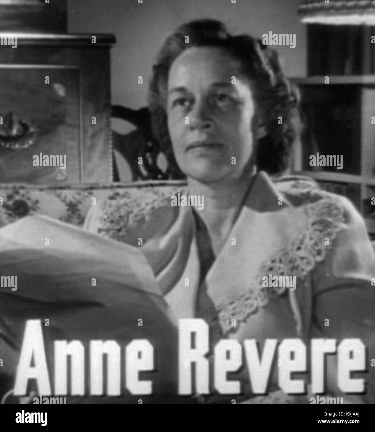 Anne Revere ist im Trailer zu dem Film Gentleman's Agreement (1947) zu sehen, der sich mit Antisemitismus befasst. Ihre Rolle in dem Film trug zur Darstellung sozialer Themen in den Nachkriegs-Amerika bei. Stockfoto