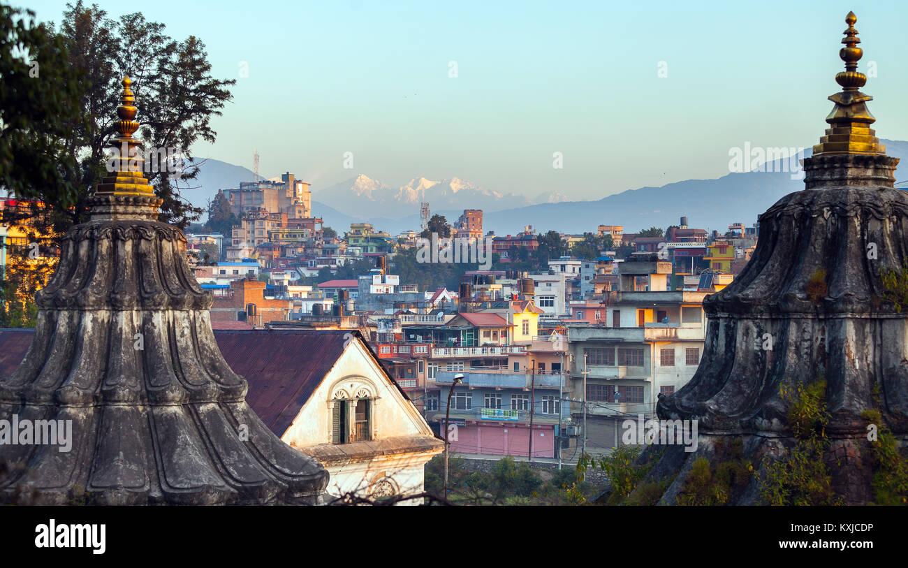 Bhasmeshvar Ghat an Pashupatinath Tempel und Bagmati Fluss in Kathmandu, Nepal. Stockfoto