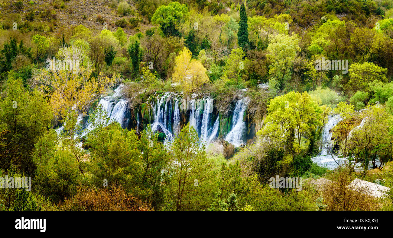 Aus der Vogelperspektive Kravica Wasserfälle in Bosnien-Herzegowina Stockfoto