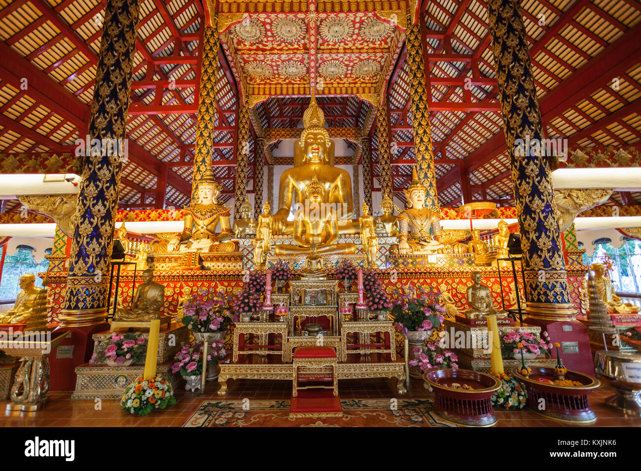 CHIANG MAI, THAILAND - Oktober 29, 2014: Wat Suan Dok Tempel Interieur. Es ist ein königlicher Tempel der dritten Klasse. Stockfoto