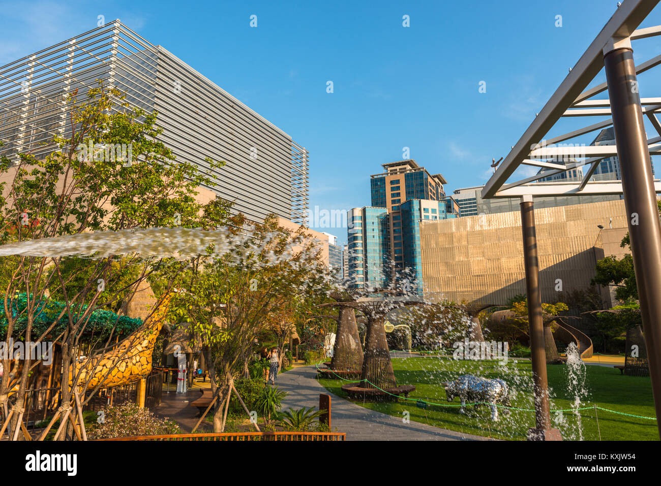 Theme Park ZOORAJI auf dem Dach (9. Stock) der Busan Shinsegae Kaufhaus in Centum Stadt. Yeongnam, Südkorea. Stockfoto