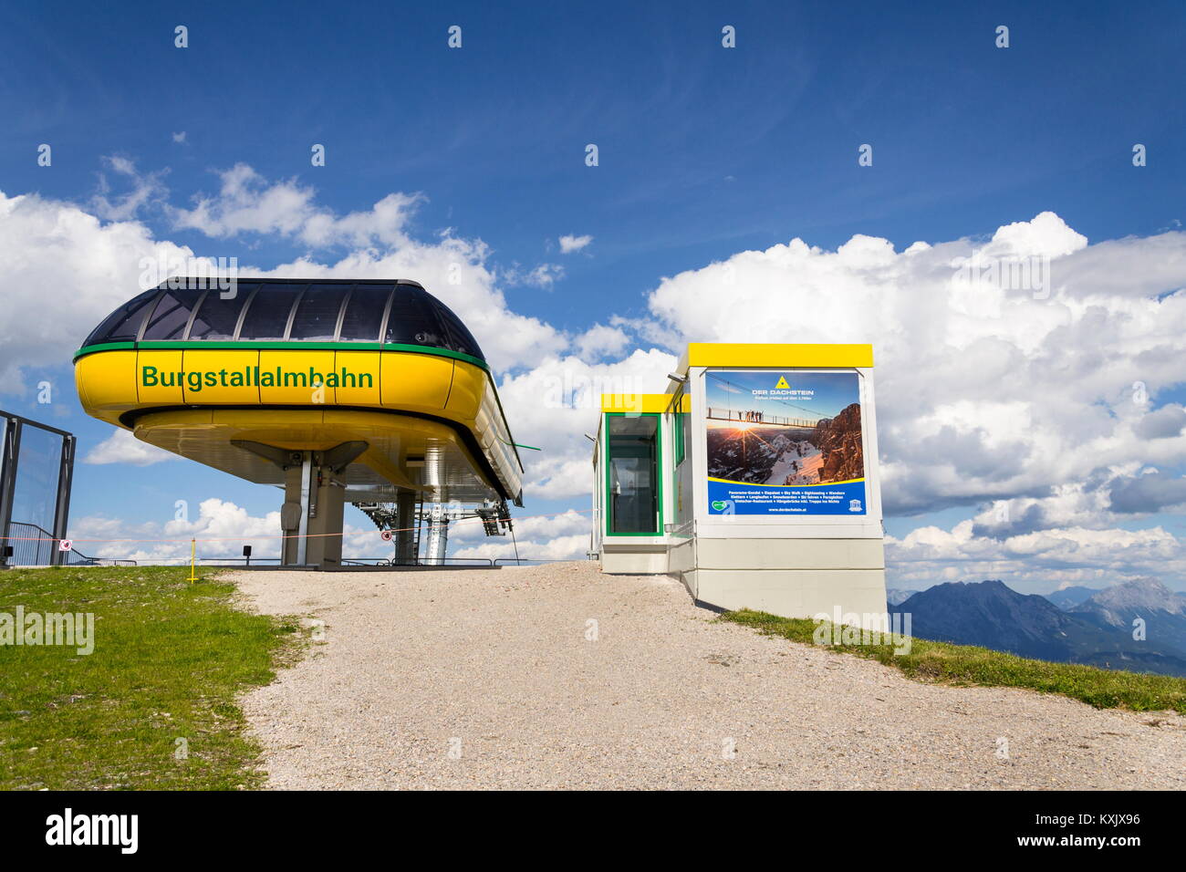 SCHLADMING, Österreich - 15 August: Seilbahn Bergstation auf der Planai bike und Ski Areal am 15. August 2017 in Schladming. Stockfoto