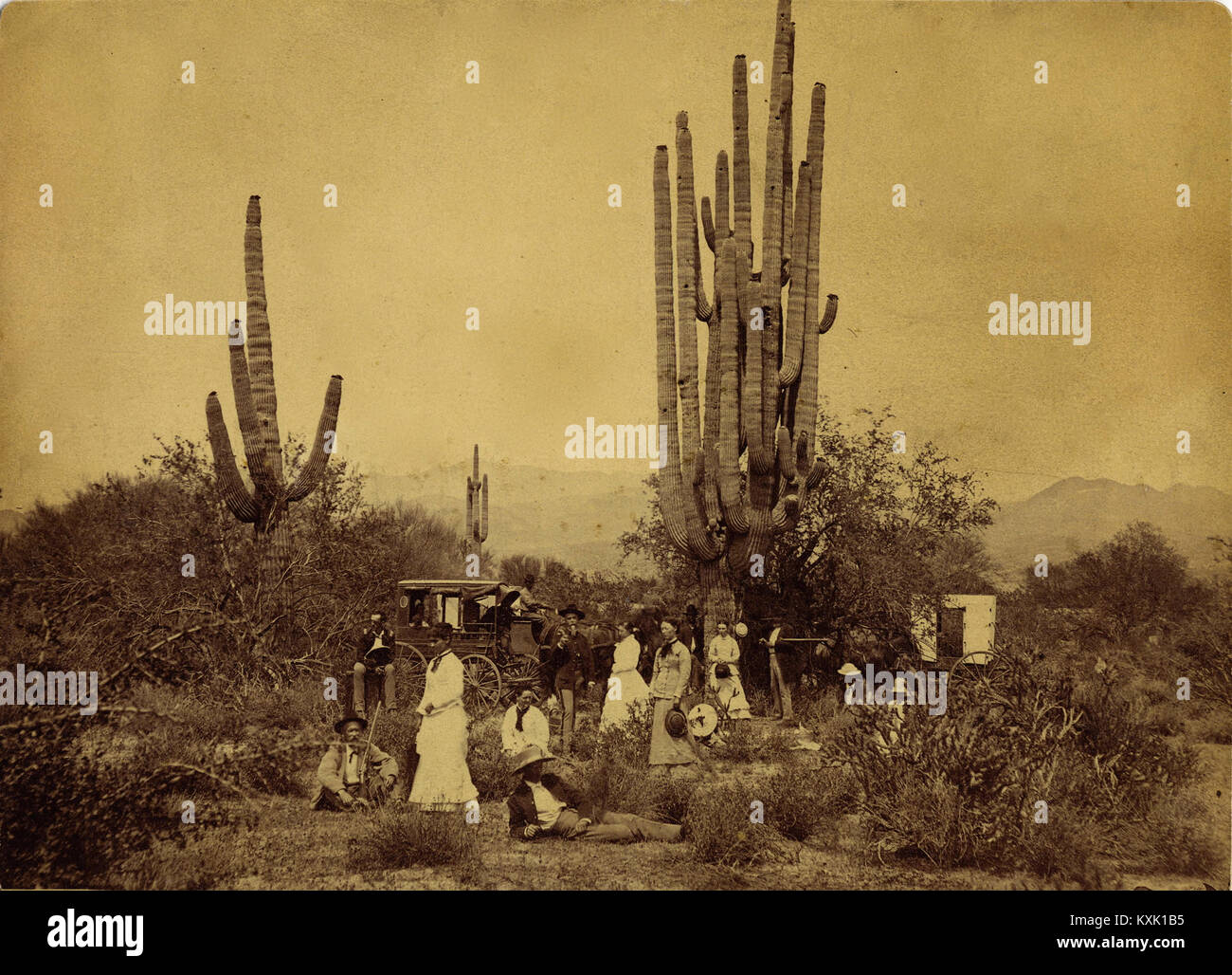 Arizona Territory, Stagecoach mit militärischen Eskorte 1880 Stockfoto