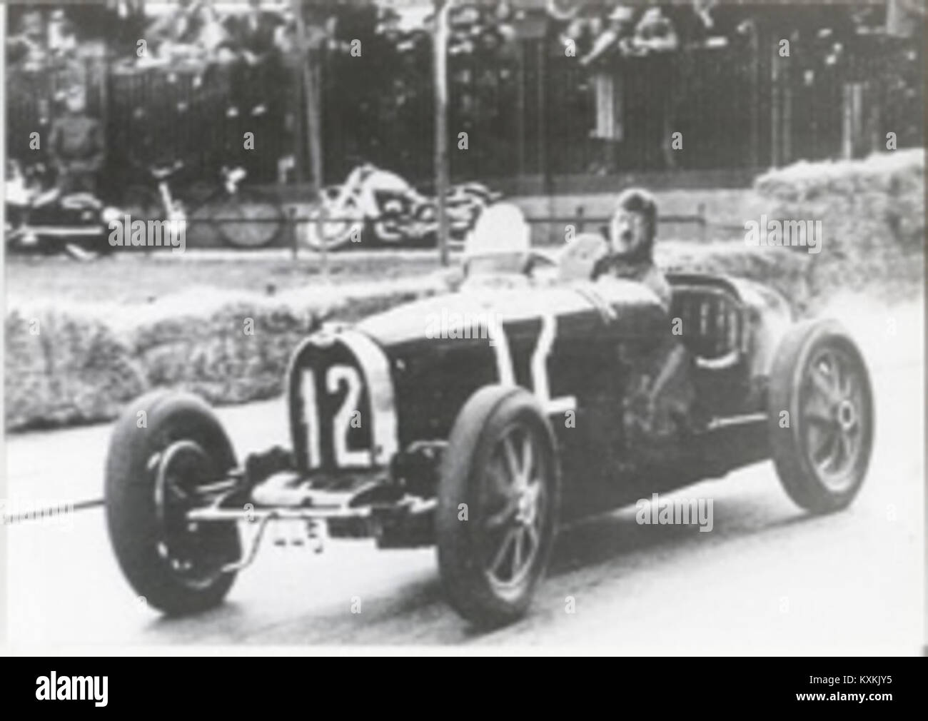 Der Grand Prix 1939 in Kalemegdan, Belgrad, war ein bedeutendes europäisches Motorsport-Event, bei dem Fortschritte in der Automobiltechnik, im Rennsport und in der Sportgeschichte der Vorkriegszeit hervorgehoben wurden. Stockfoto