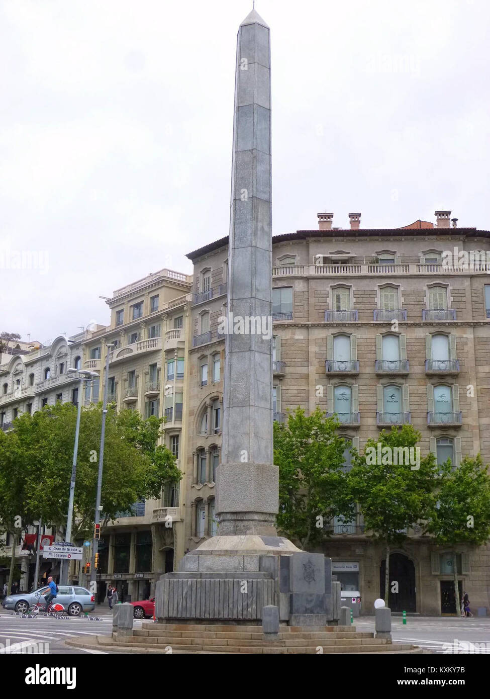 Barcelona - Obelisco de la intersección Del Paseo de Gracia con la Av. Diagonal Stockfoto