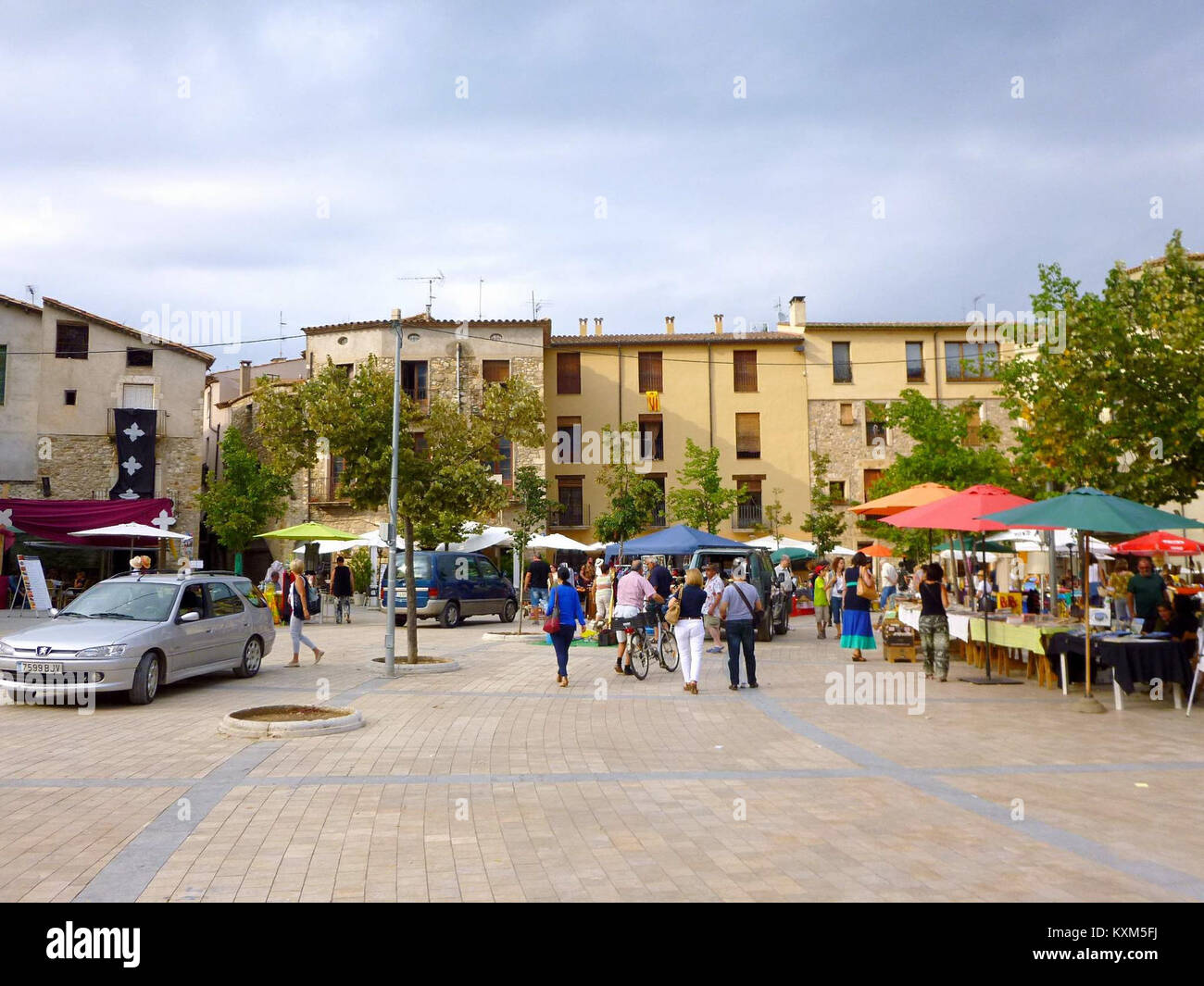 Besalú - Plaça Prat de Sant Pere 2 Stockfoto