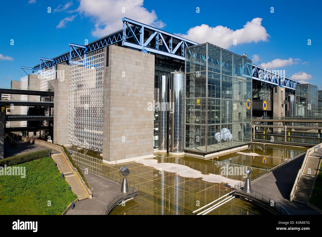 Parc de la Villette mit der Cité des Sciences, Paris, Frankreich