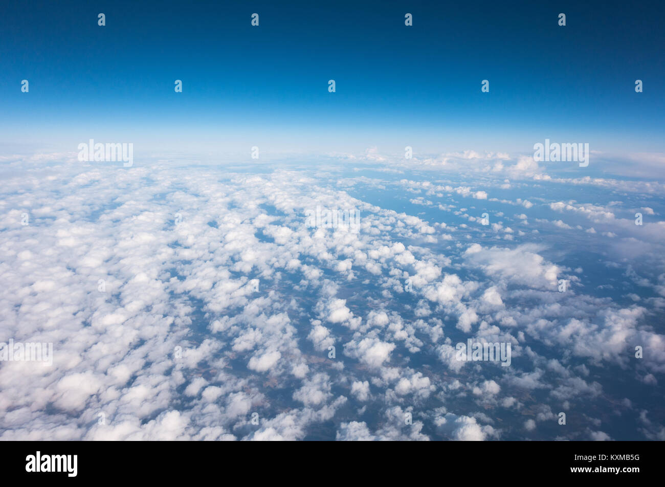 Anzeigen Wolken vom Flugzeug aus airkraft Stockfoto