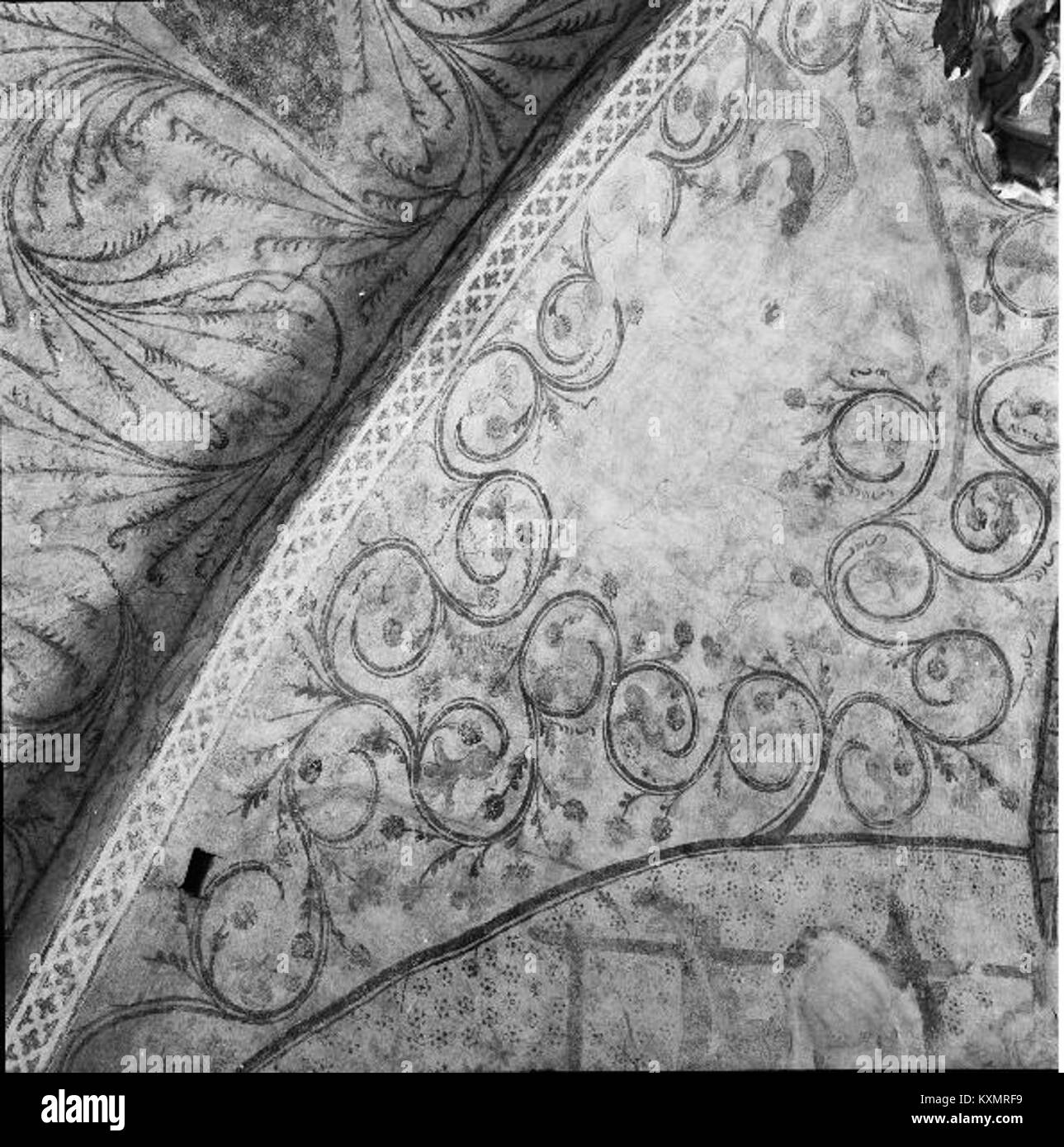 Die Björklinge Kirche im schwedischen Uppsala County verbindet mittelalterliche Architektur mit späteren Erweiterungen, die schwedische Architekturtraditionen und regionale Religionsgeschichte repräsentieren. Stockfoto